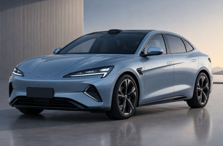 BYD Seal 06 si rinnova: prime immagini del restyling 2027 con LiDAR, più potenza e maggiore autonomia BYD Seal 06 si rinnova: prime immagini del restyling 2027 con LiDAR, più potenza e maggiore autonomia